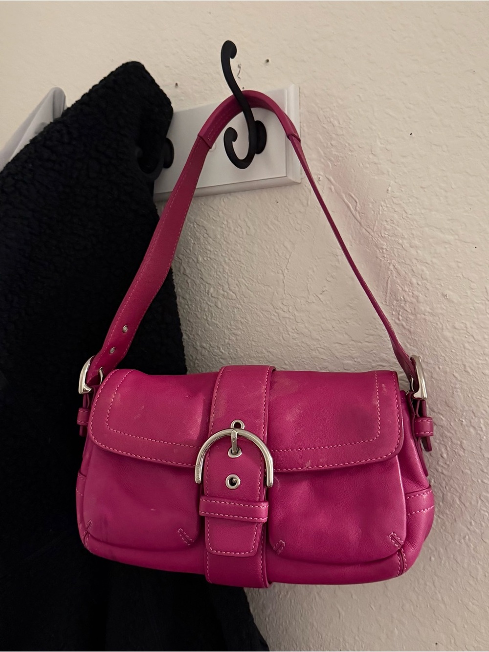 Vintage 2004 hot pink coach soho